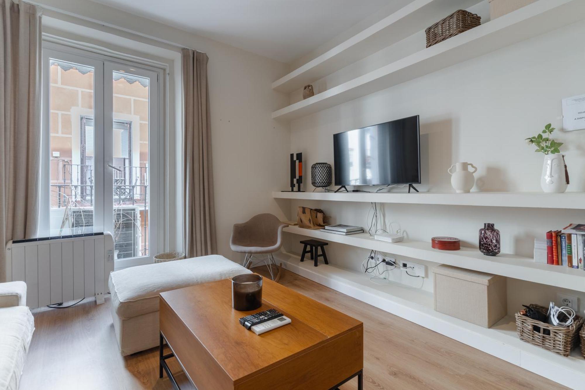 Appartement Centric- 1bd 1bth Furnished - Chueca *
